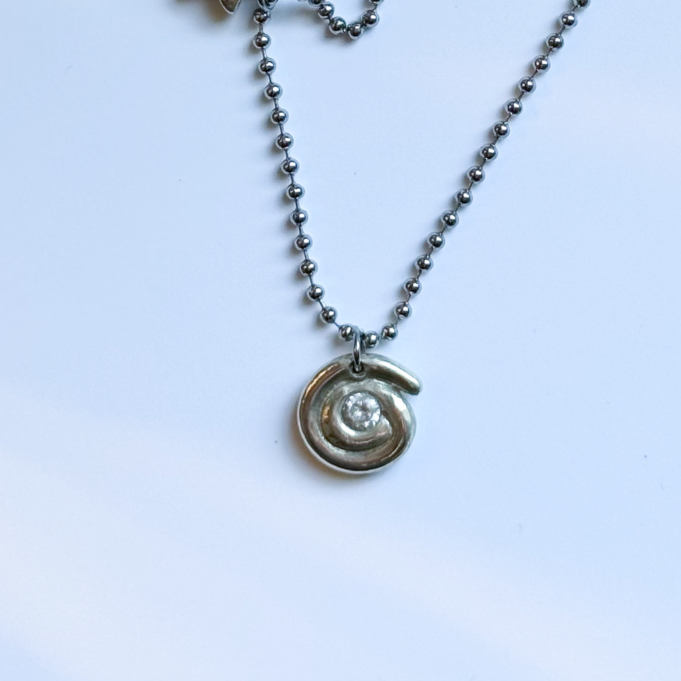 luna loop necklace