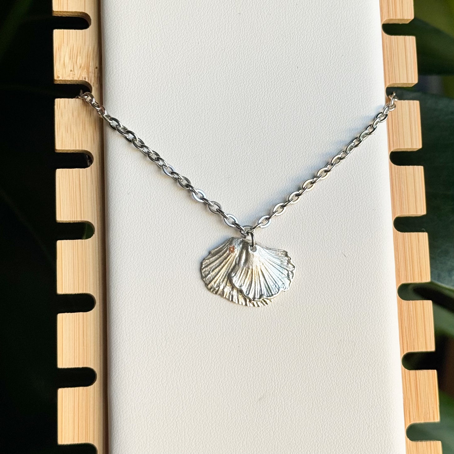 mycelia bloom necklace