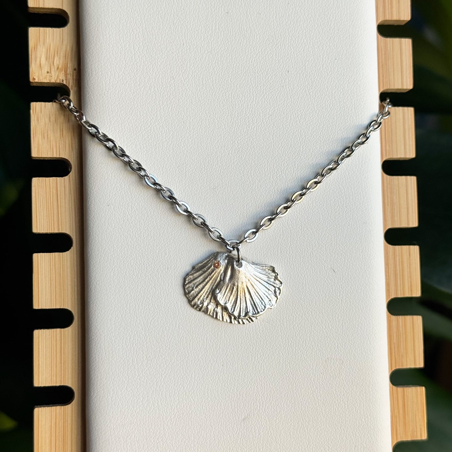 mycelia bloom necklace