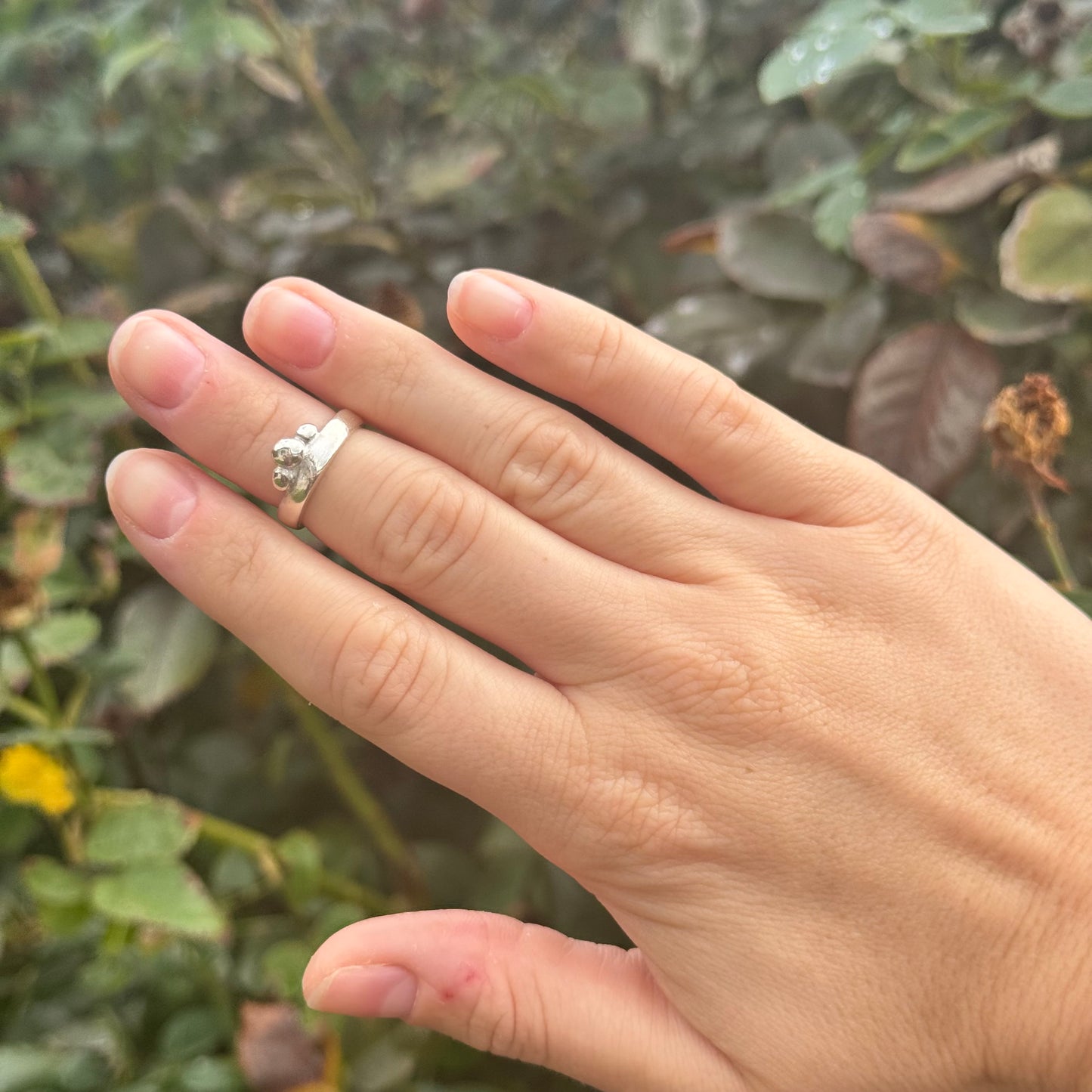 minimal 3 dot stacking ring
