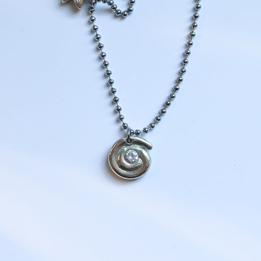 luna loop necklace