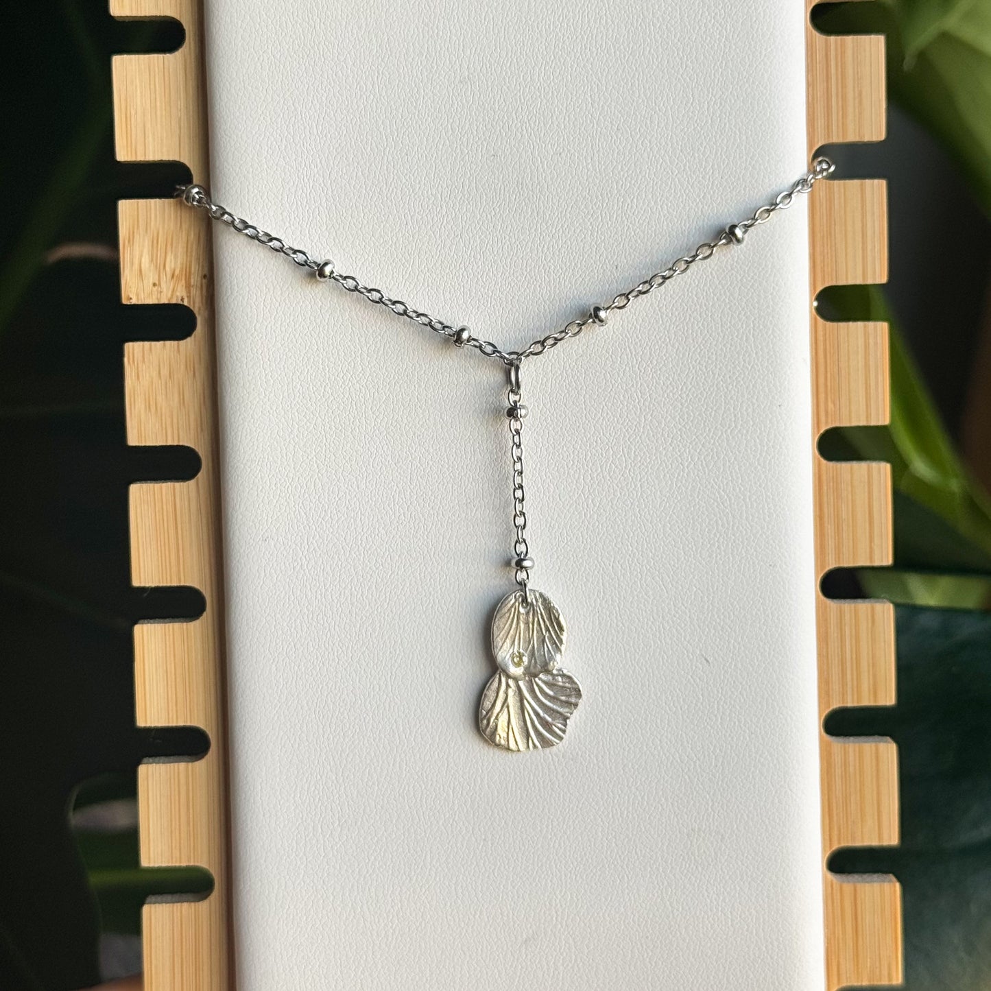 spora drop chain necklace