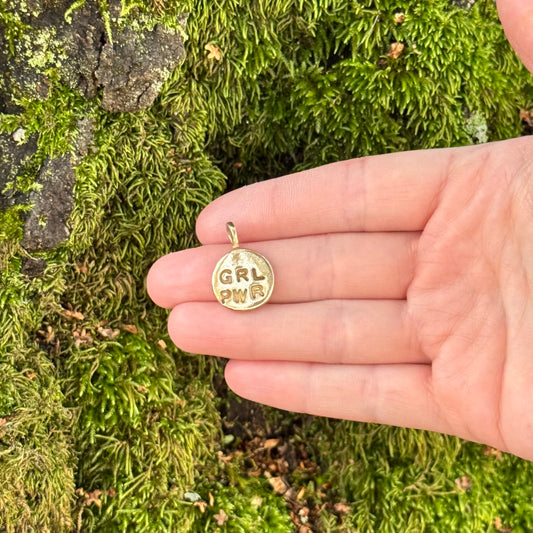 grl pwr pendant